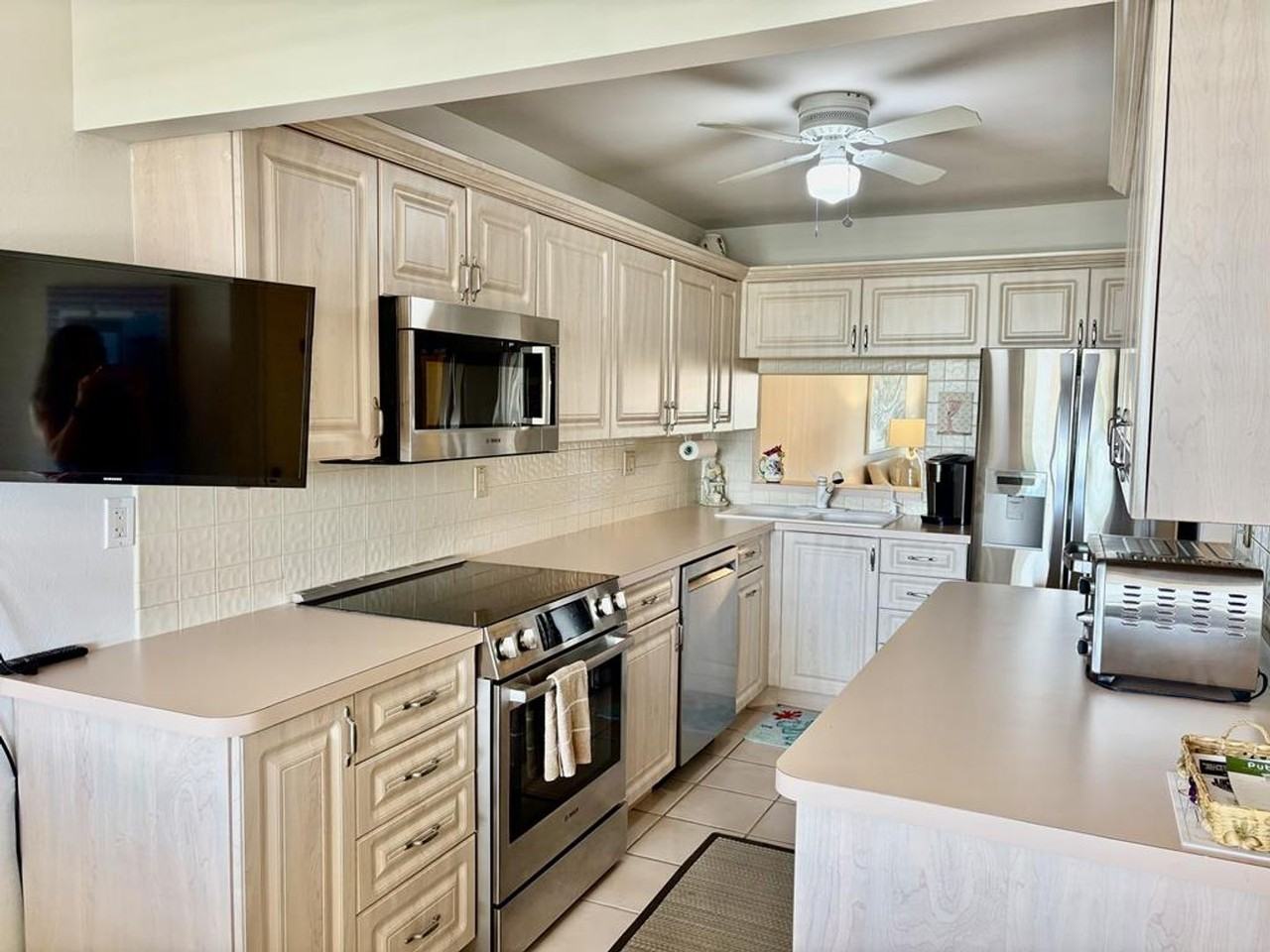 1000 Swallow Ave #12 - Photo 3 of 14