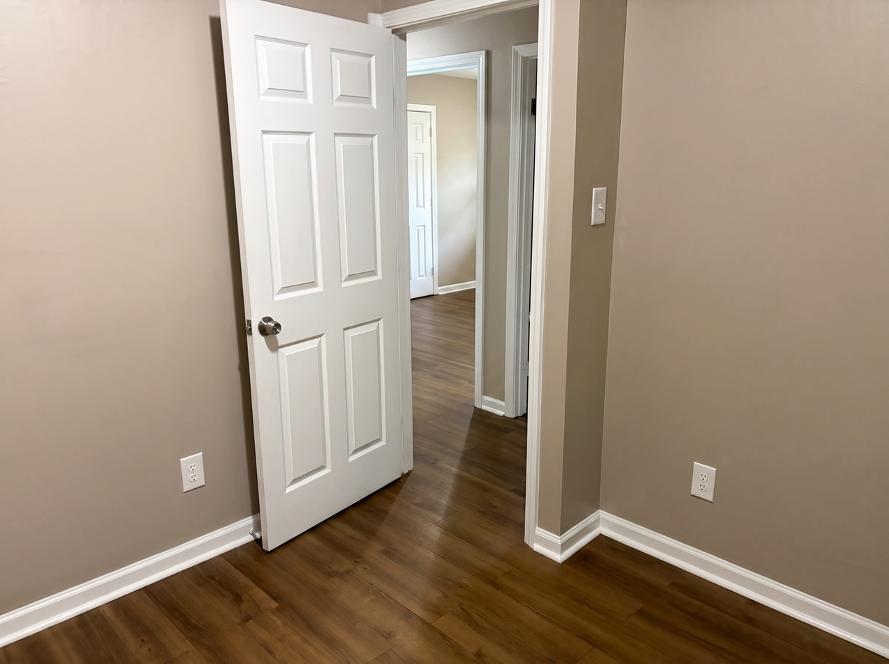 812 Leacrest Ave - Photo 5 of 12