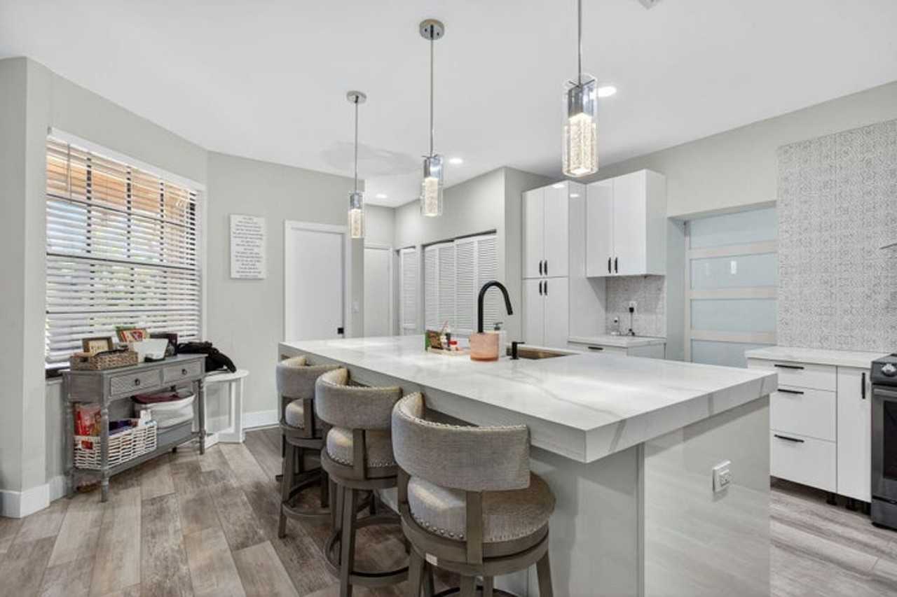 11910 Glenmore Dr #3 - Photo 3 of 21