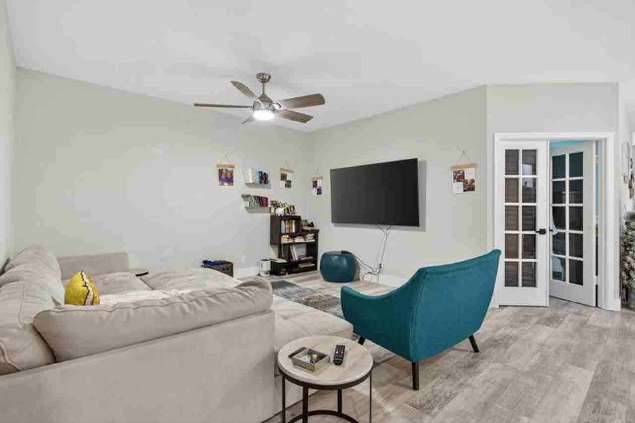 11910 Glenmore Dr #3 - Photo 5 of 21
