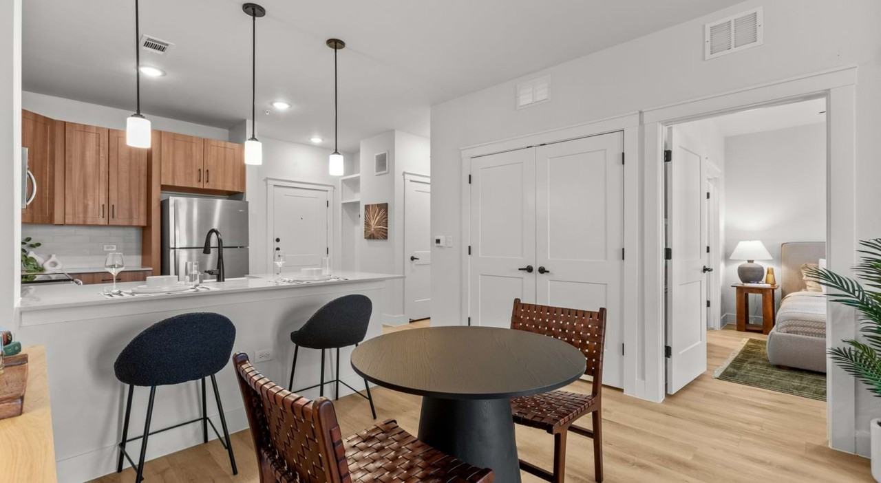 13046 Four Star Boulevard - Photo 5 of 50