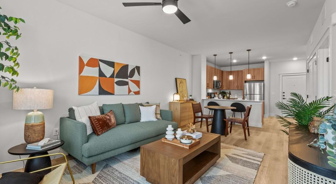 13046 Four Star Boulevard - Photo 3 of 50