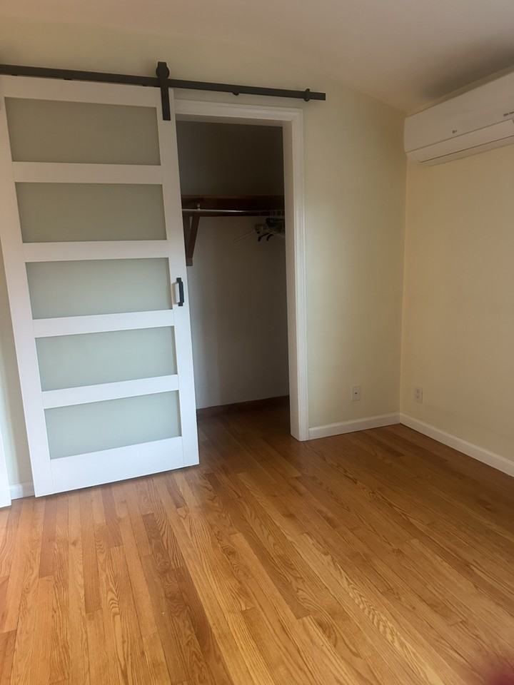 75 Lortel Ave - Photo 2 of 8
