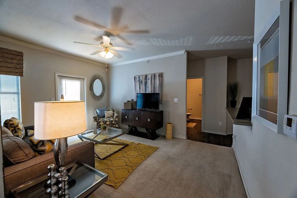 11700 Dessau Road - Photo 2 of 31