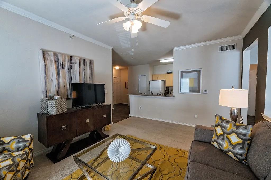 11700 Dessau Road - Photo 3 of 31