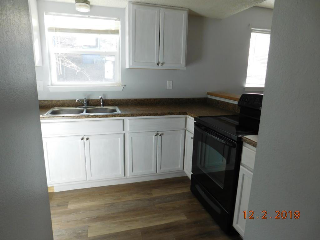 910 N 7th St #B - Photo 6 of 20