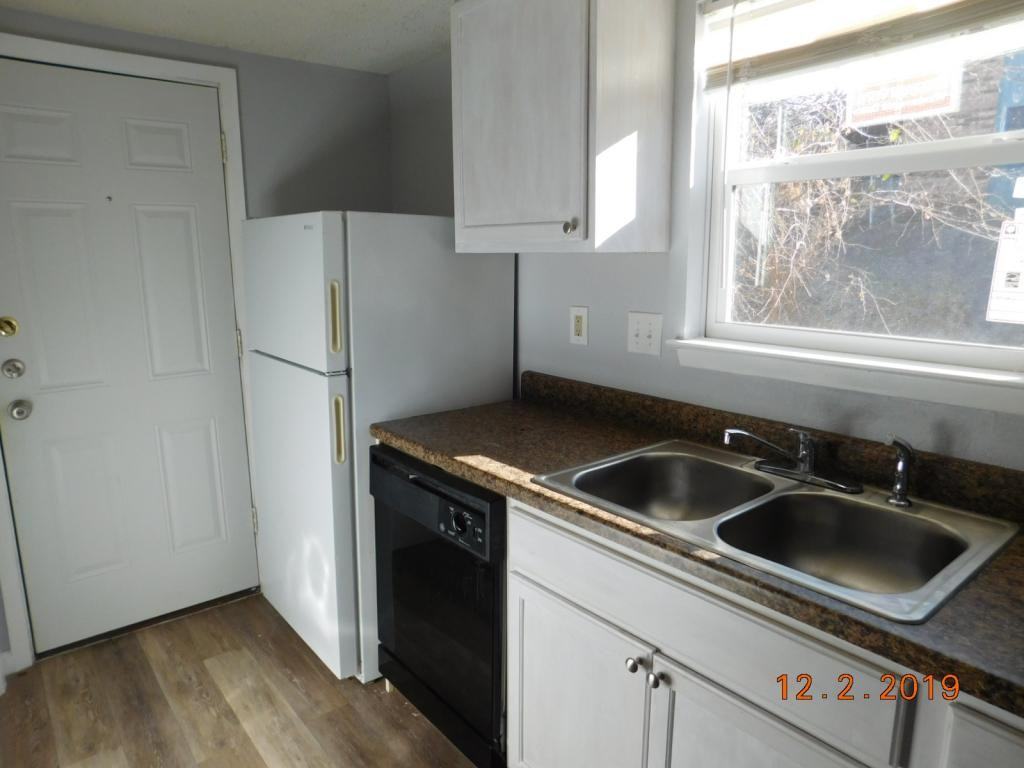 910 N 7th St #B - Photo 7 of 20