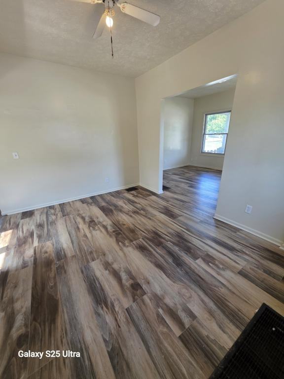 319 N Delphos St - Photo 2 of 11
