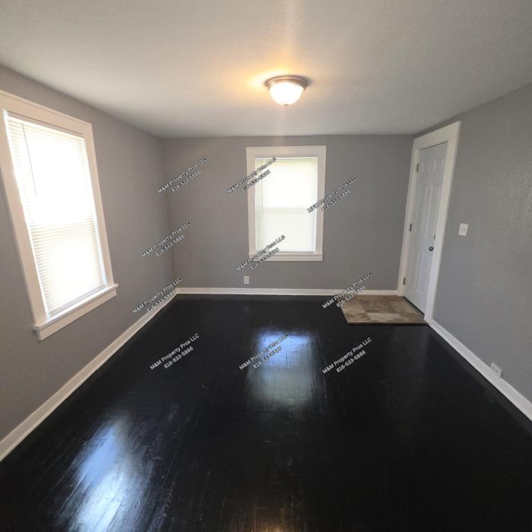 1918 S Willow Ave - Photo 5 of 26