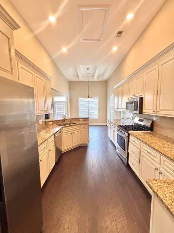 6008 Fish Hawk Ct - Photo 7 of 33