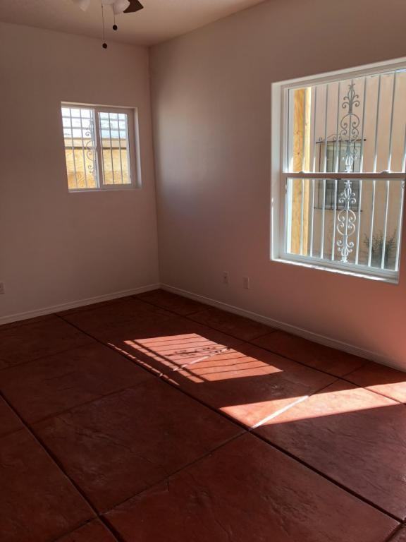 1703 Lomas Blvd Nw Unit E - Photo 2 of 12