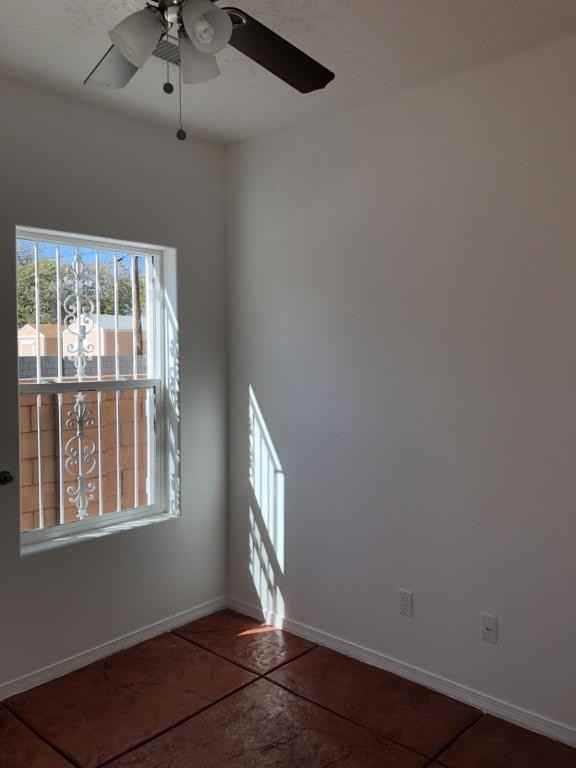 1703 Lomas Blvd Nw Unit E - Photo 4 of 12