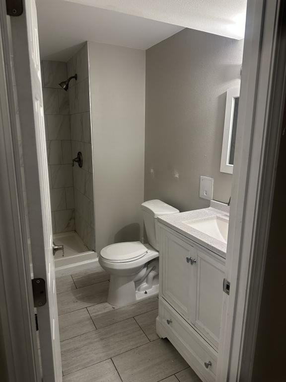 1945 Jenkee Ave - Photo 4 of 17