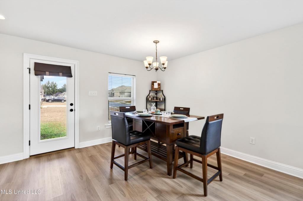 18102 Evergreen Dr - Photo 7 of 29
