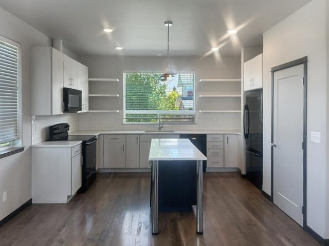 5516 Arnhem Way - Photo 2 of 13