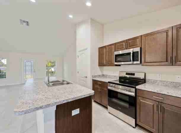 27017 Mott Ave - Photo 7 of 18