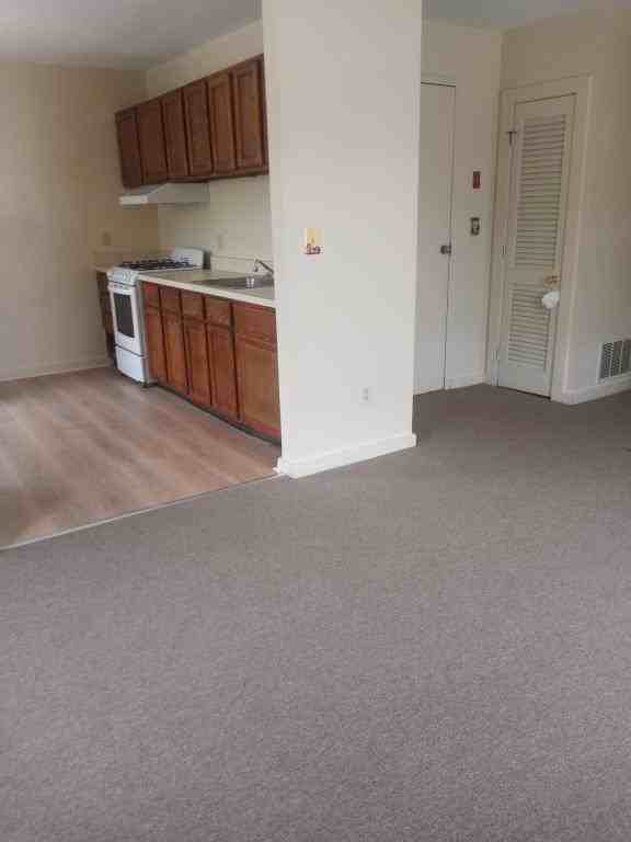 1501 Chapel St - Photo 3 of 6