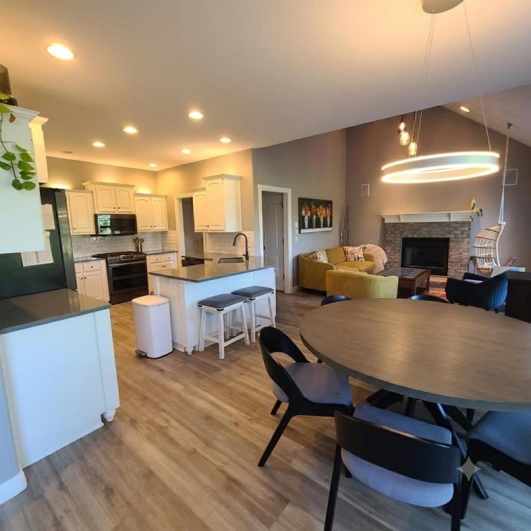 1815 Worthington Dr - Photo 4 of 21