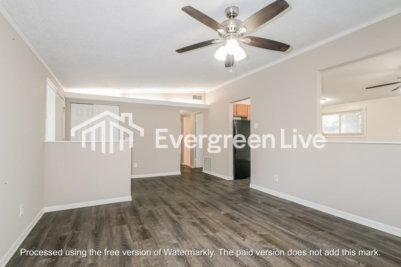 330 Holiday Hill Dr - Photo 4 of 15