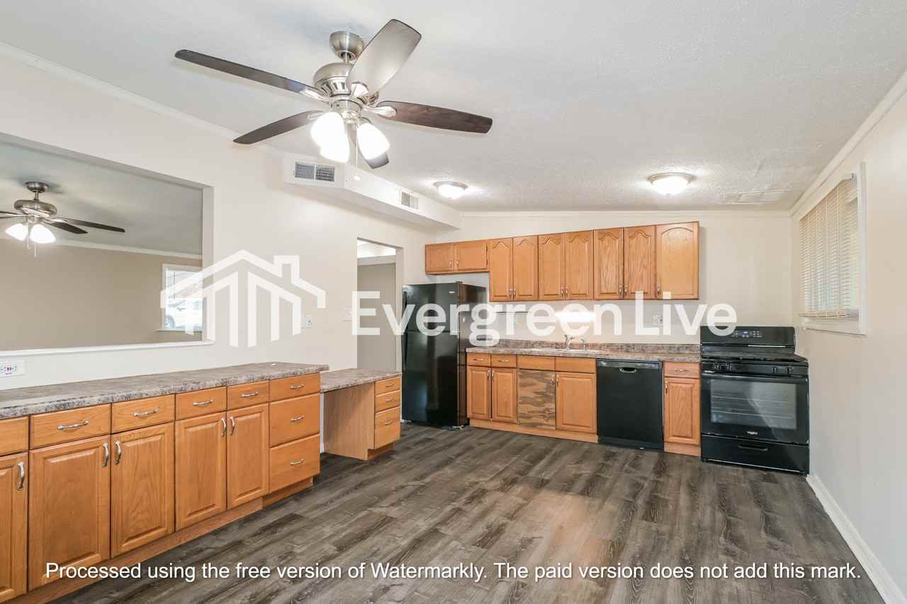 330 Holiday Hill Dr - Photo 6 of 15