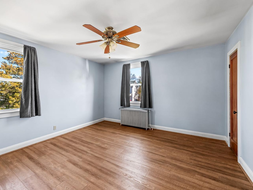 14100 Canterbury Ln - Photo 2 of 9
