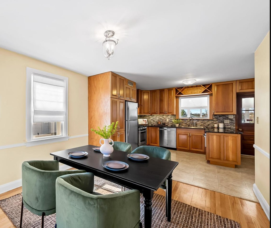 14100 Canterbury Ln - Photo 5 of 9