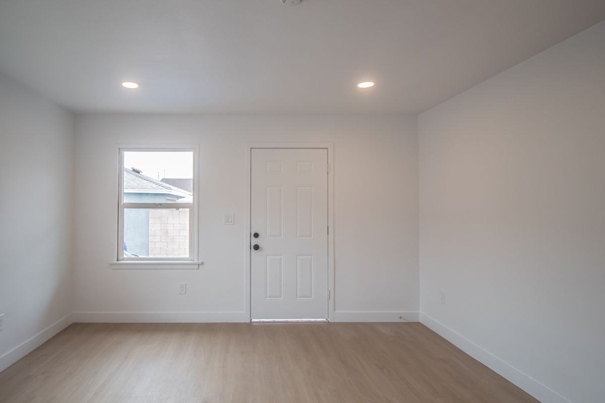 2216 Continental Ave ##B - Photo 4 of 7