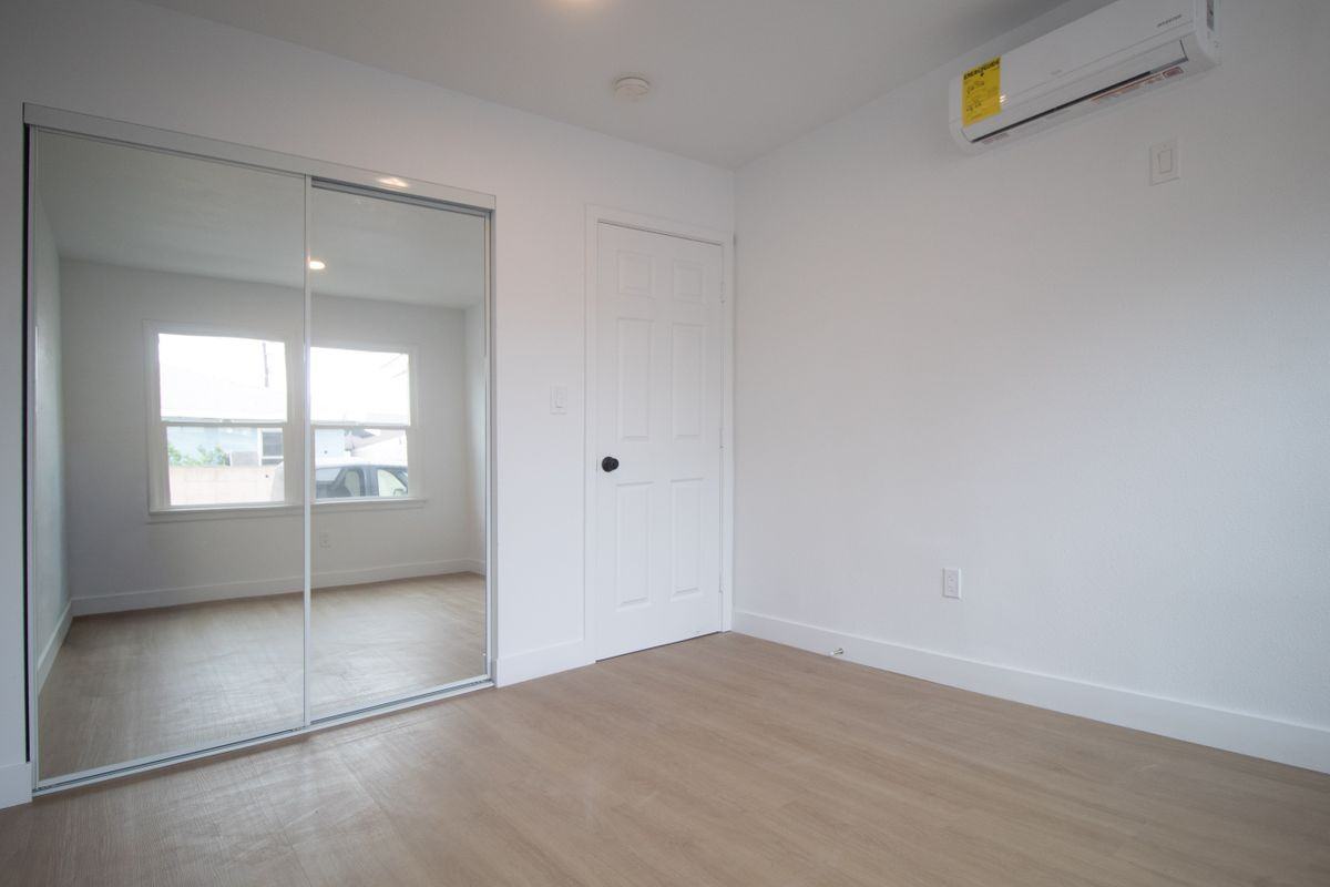 2216 Continental Ave ##B - Photo 6 of 7