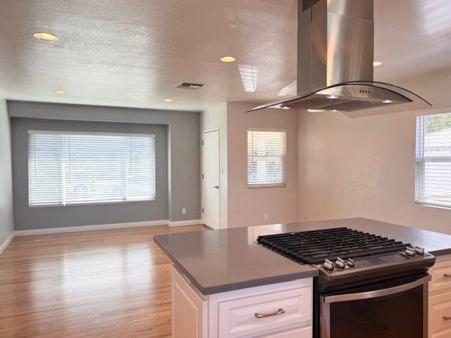 9528 Brierfield St - Photo 5 of 16