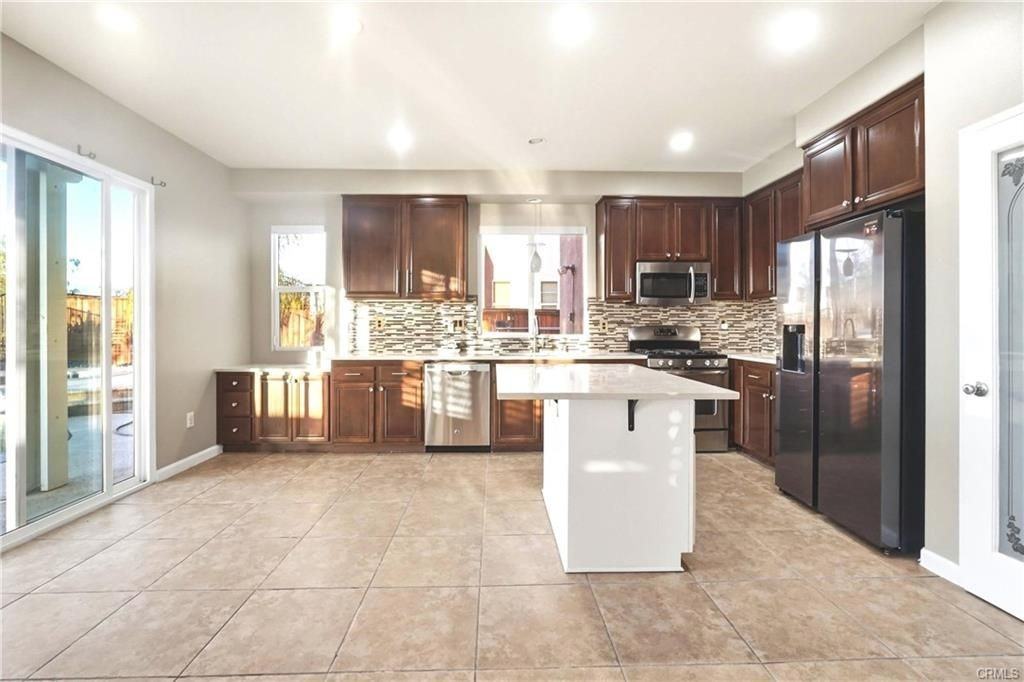 29056 Barcelona Ct - Photo 6 of 49