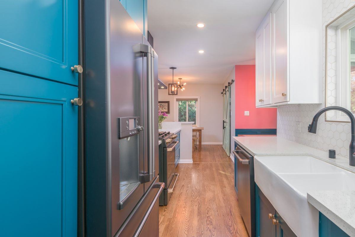 16604 Gilmore St - Photo 2 of 20
