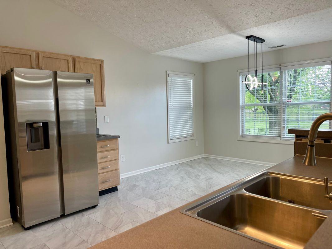 1058 Sugar Maple Dr - Photo 3 of 12