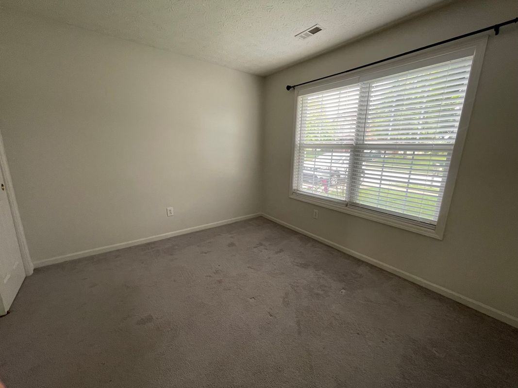 1058 Sugar Maple Dr - Photo 5 of 12