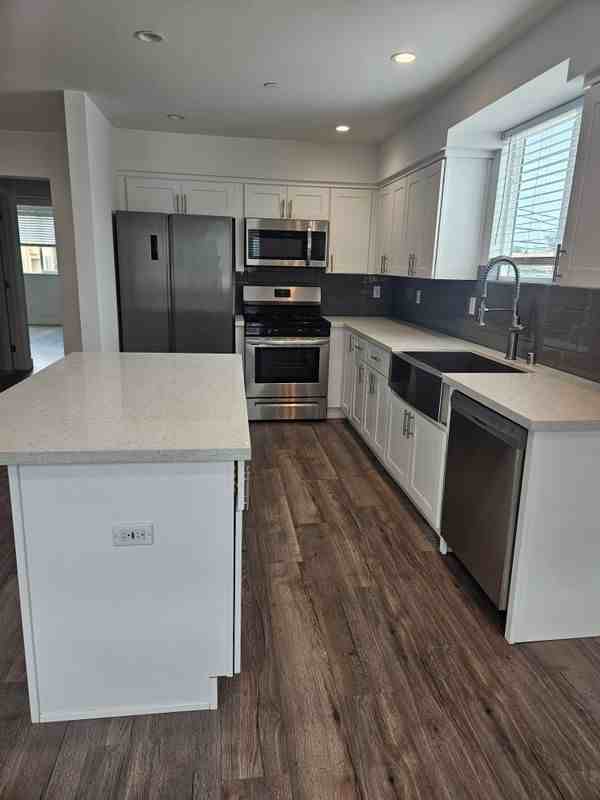 4832 Saturn St - Photo 7 of 20