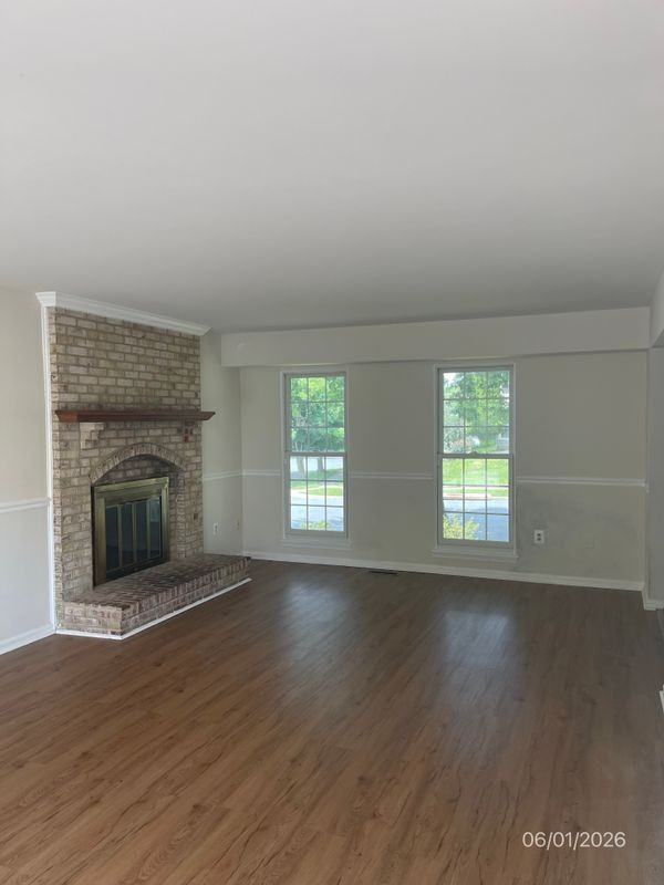 916 Pointer Ridge Dr - Photo 2 of 4