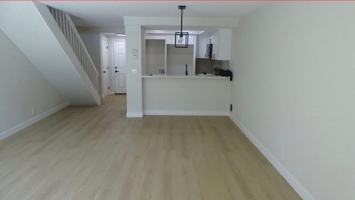 featured image of 905 S Mountain Ave