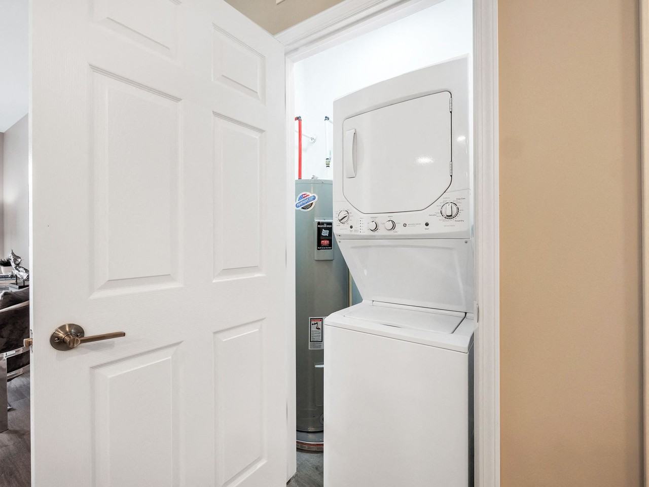 4 Corners Lakeside Apartments - Photo 5 of 50