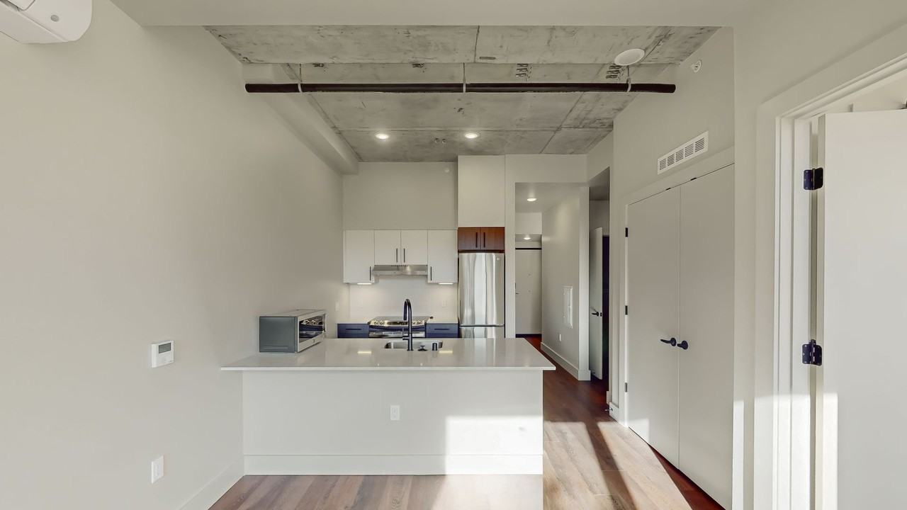 Capitol Hilltop Apartments - Photo 2 of 50