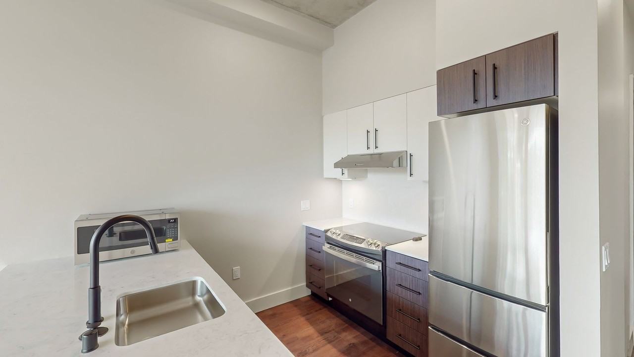 Capitol Hilltop Apartments - Photo 4 of 50