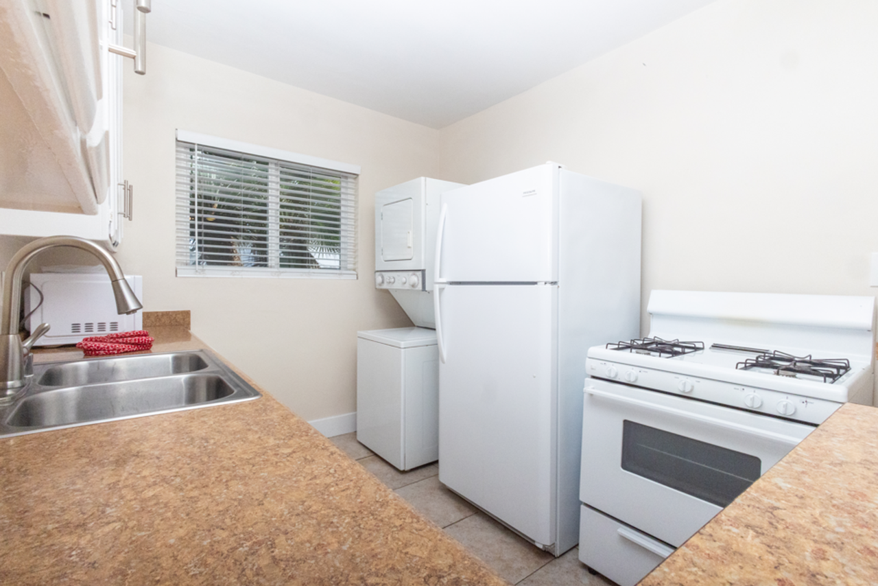 La Casa Blanca - Photo 4 of 45