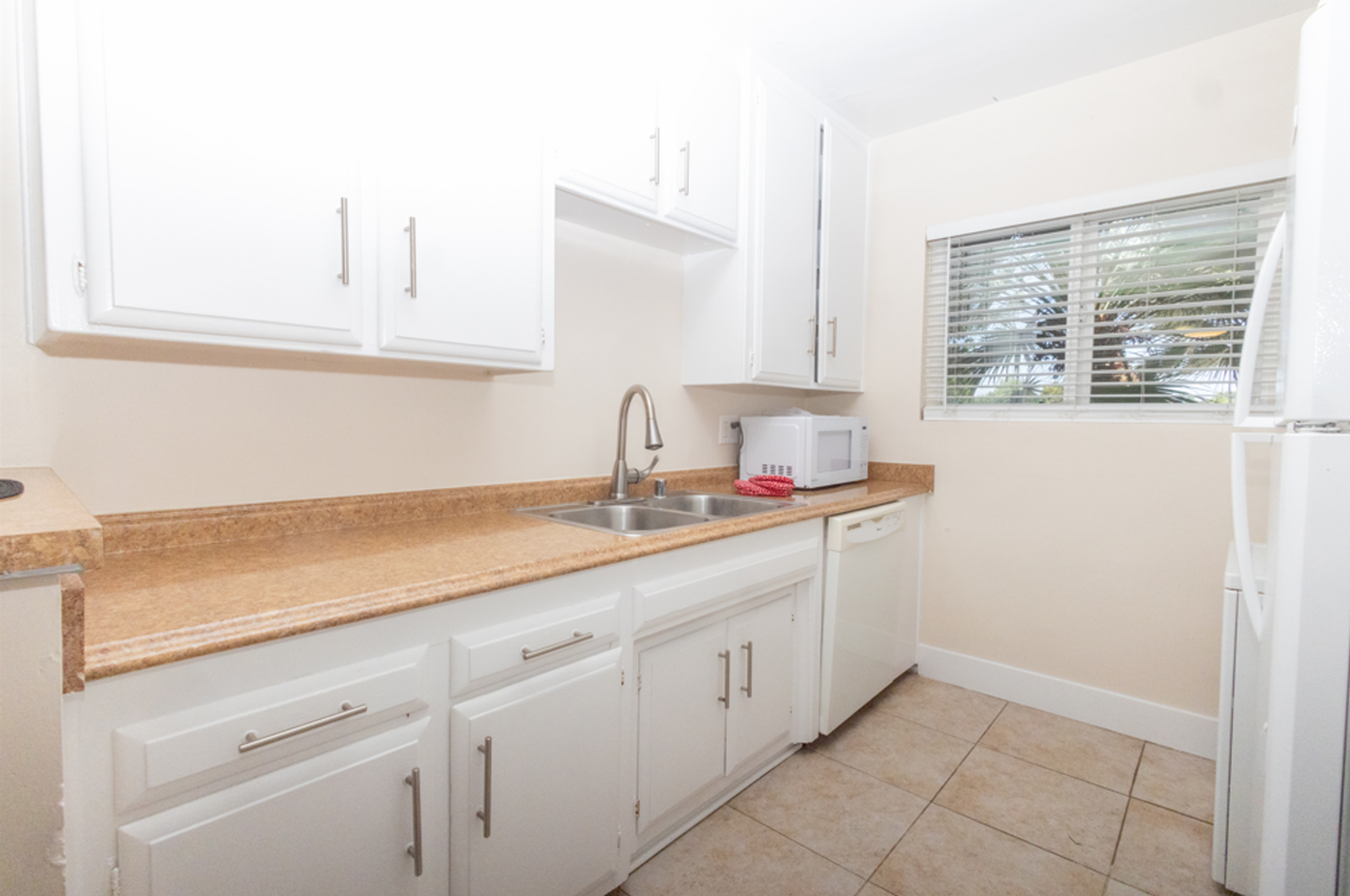 La Casa Blanca - Photo 5 of 45