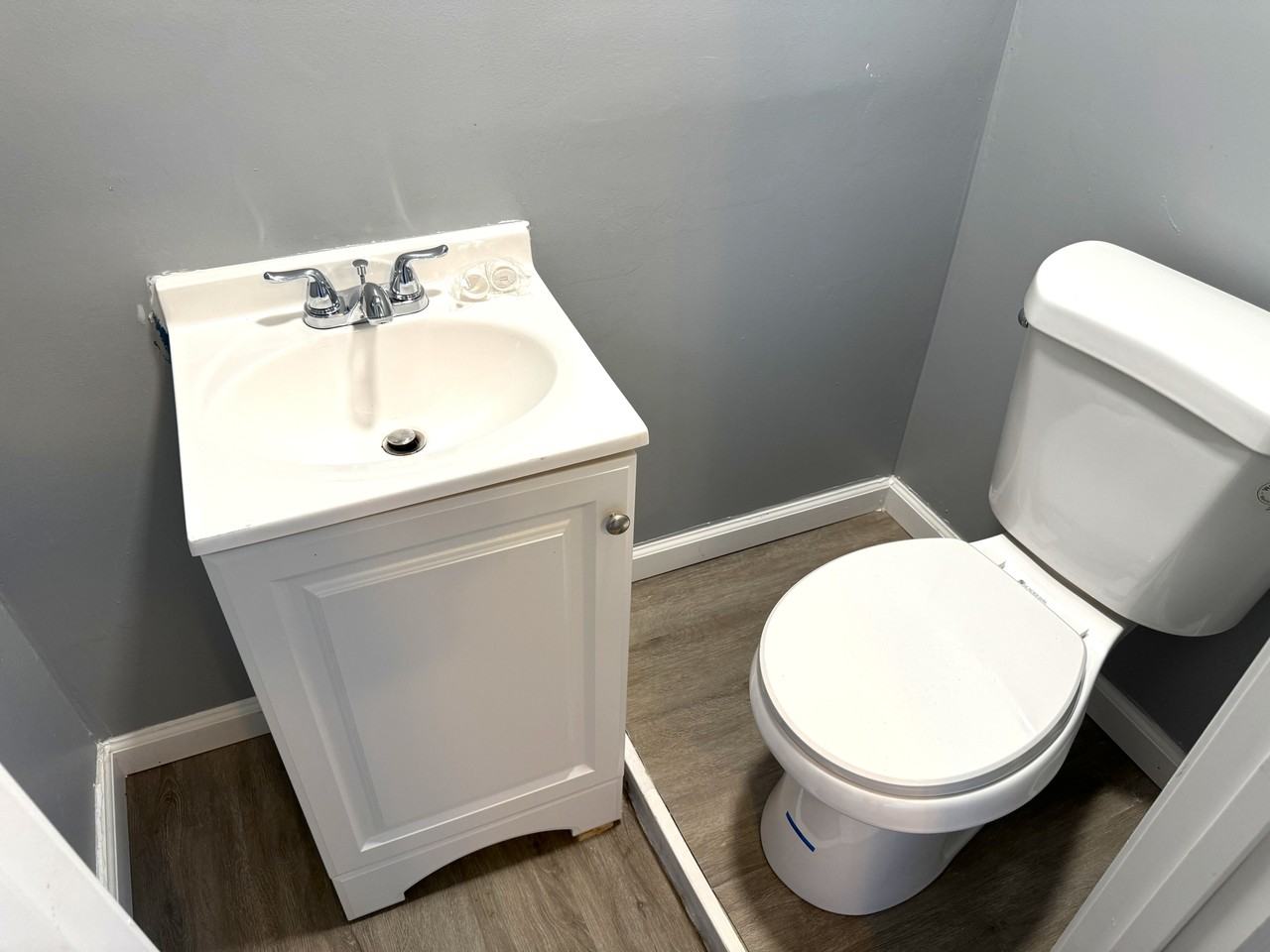 2028 N Dexter St - Photo 5 of 13