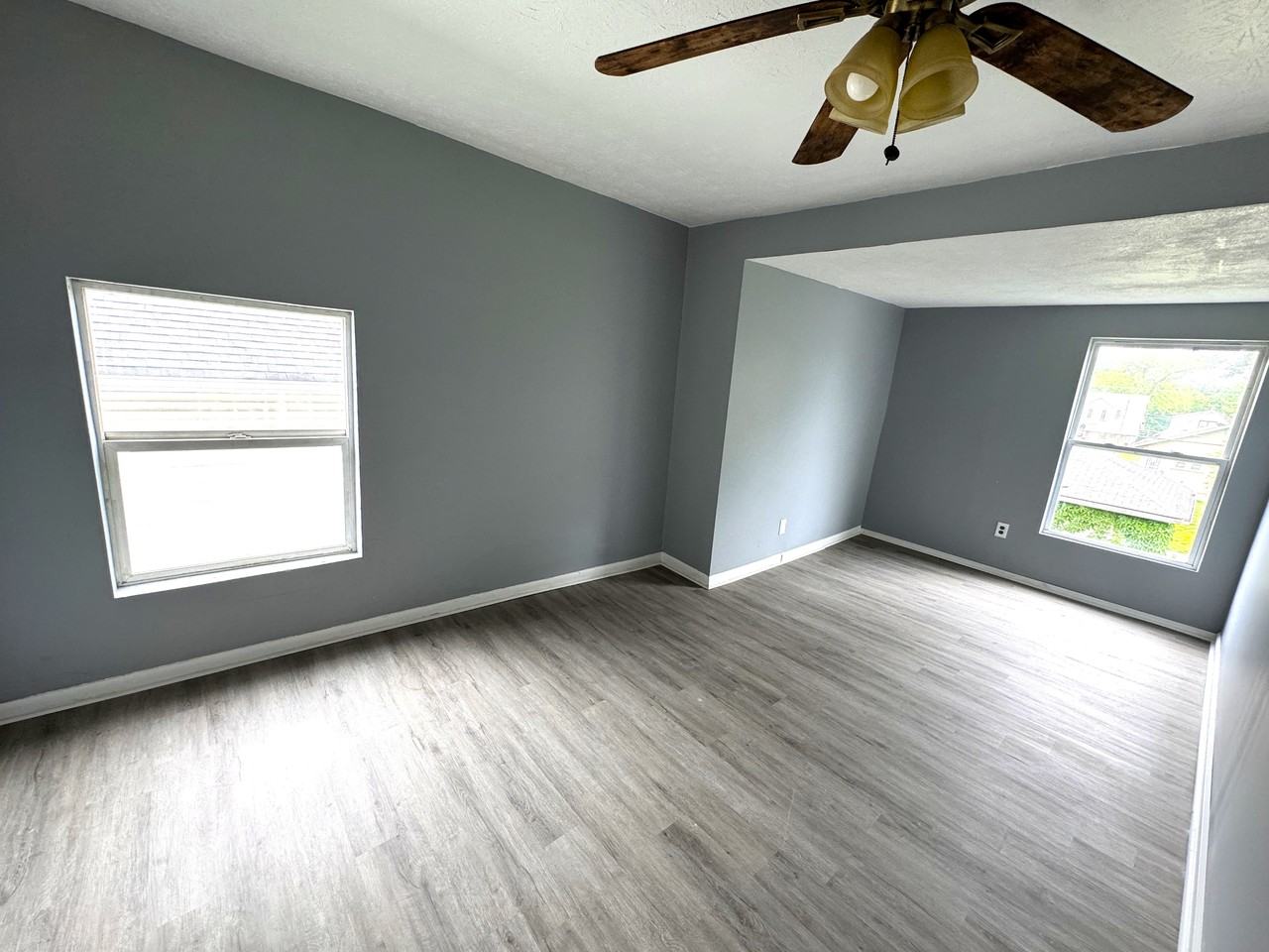 2028 N Dexter St - Photo 7 of 13