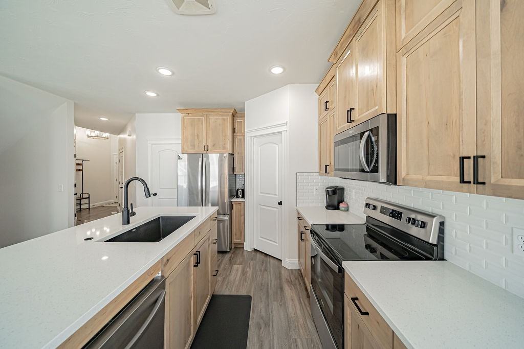 4725 Witts End - Photo 4 of 13