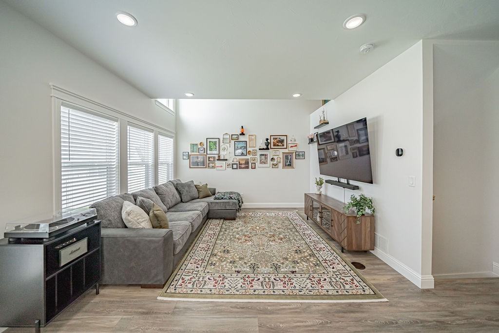 4725 Witts End - Photo 7 of 13
