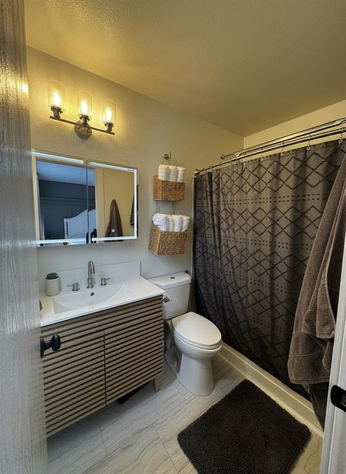4384 Poplar Brook Dr - Photo 3 of 18