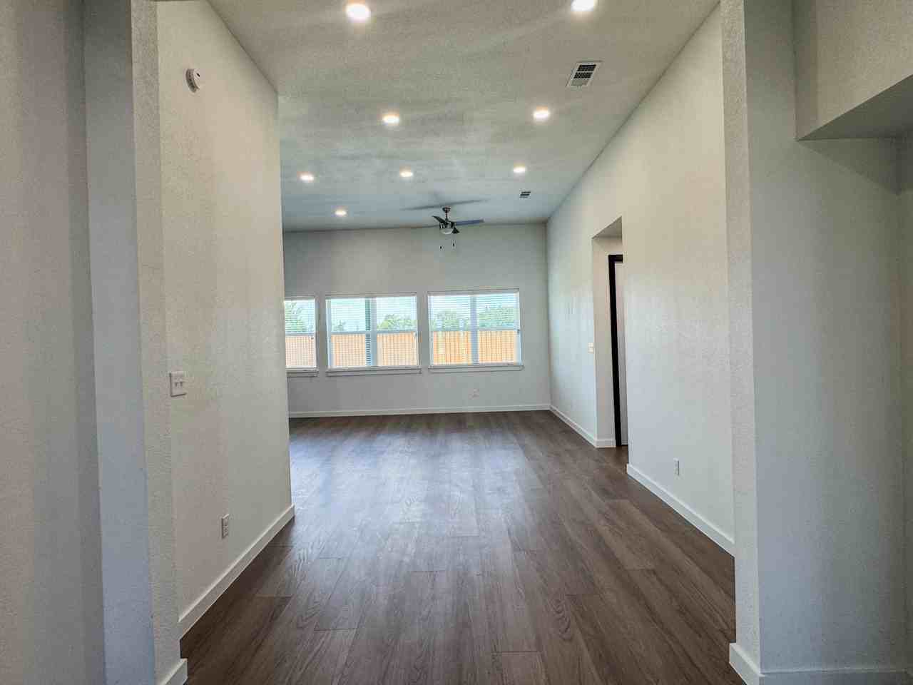 180 Zion Rd - Photo 3 of 23