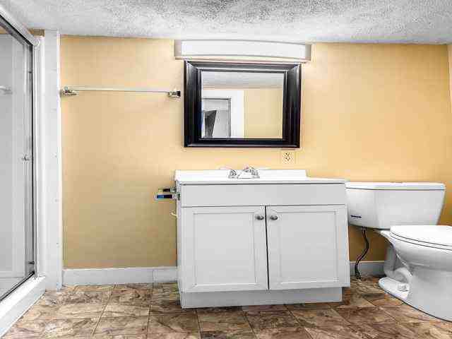 241 Center St #B - Photo 3 of 14