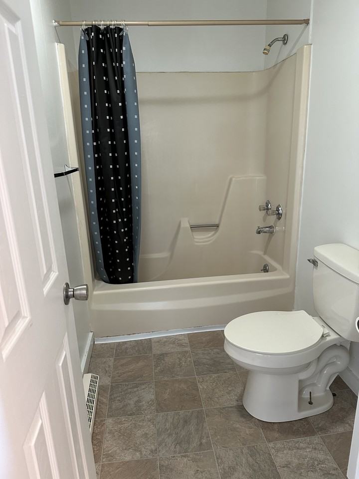 10 Macomb St #7 - Photo 3 of 5