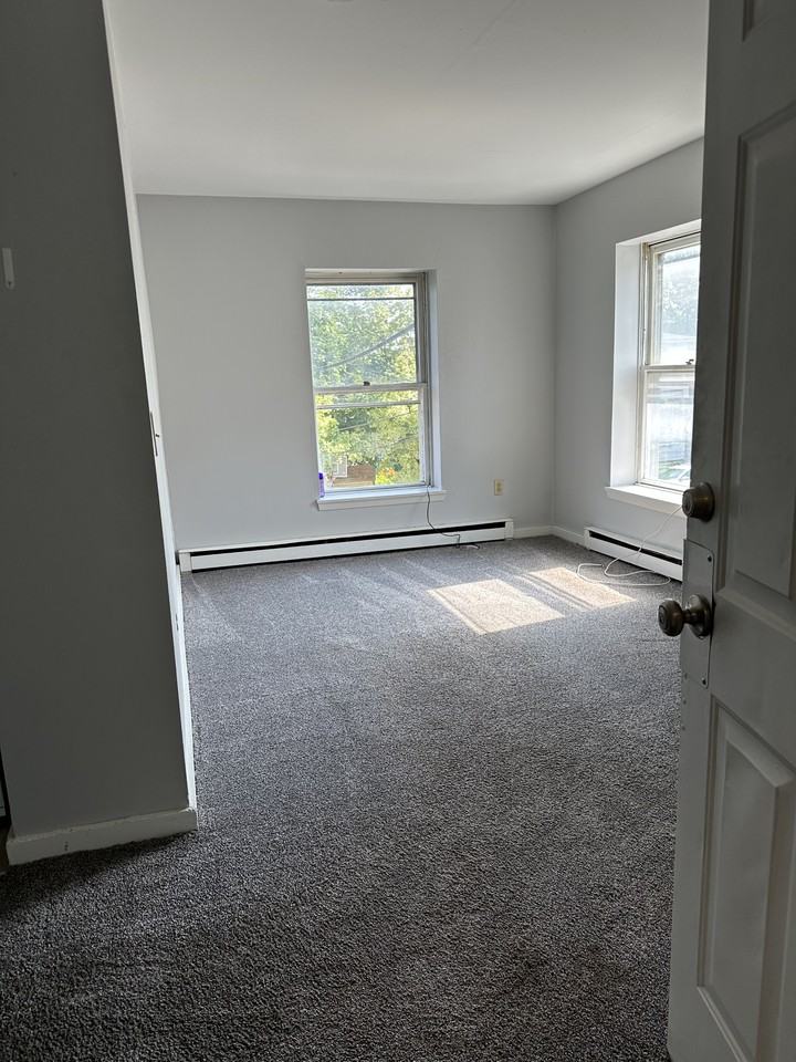 10 Macomb St #7 - Photo 4 of 5